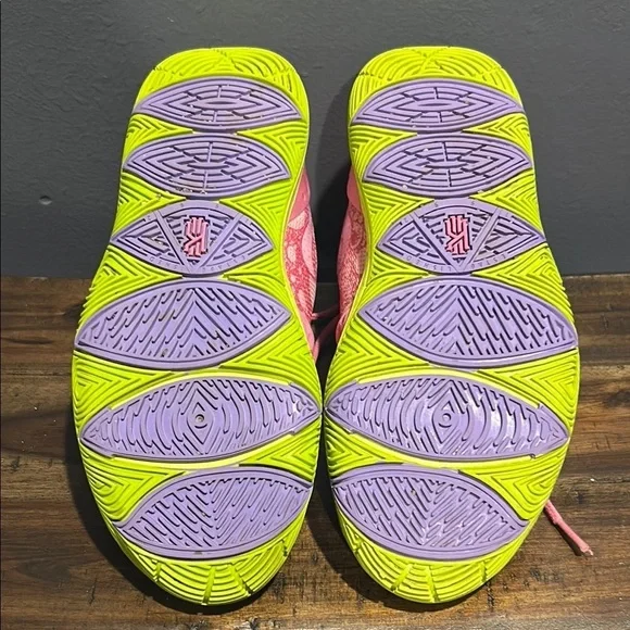 SpongeBob SquarePants x Kyrie 5 EP 'Patrick - Picture 9 of 9